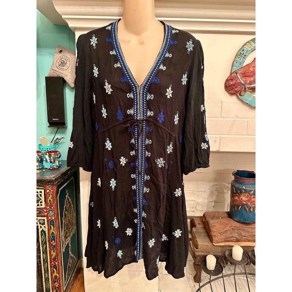 FREE PEOPLE BLACK EMBROIDERED DRAWSTRING WAIST KAFTAN CAFTAN DRESS XS